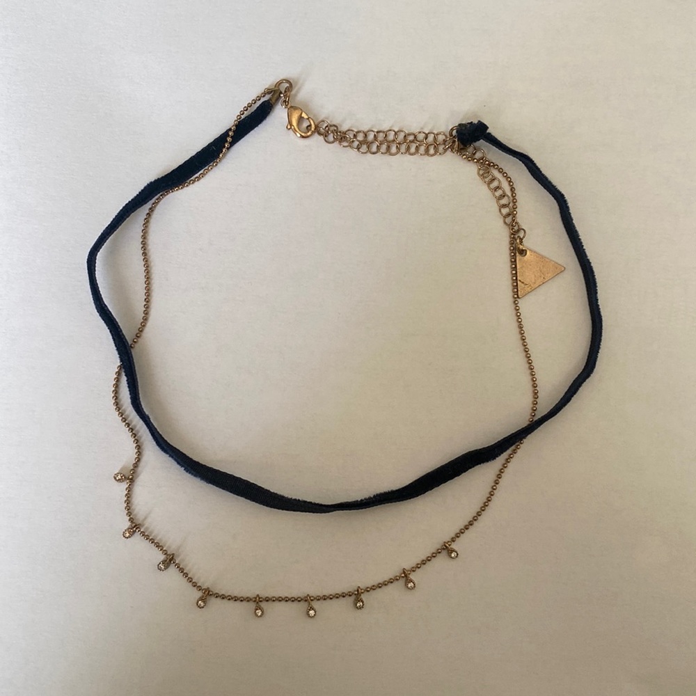 Choker necklace